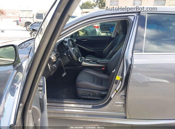 JTHBA1D27K5086337 2019 LEXUS IS 300 Серый Вид салона спереди