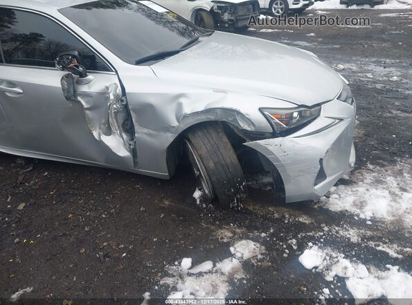 JTHBA1D29H5047600 2017 LEXUS IS 200T Серебряный Вид спереди