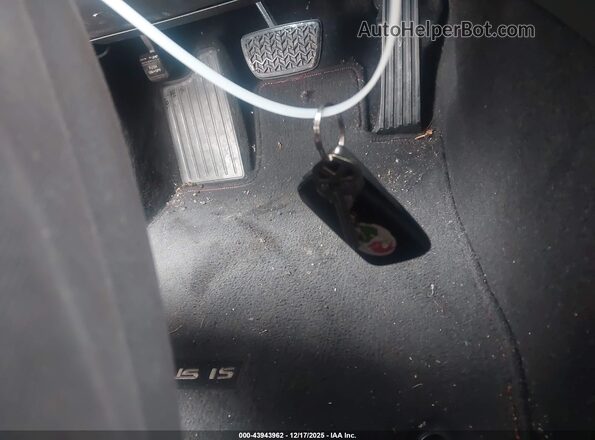 JTHBA1D29H5047600 2017 LEXUS IS 200T Серебряный Вид панели приборов