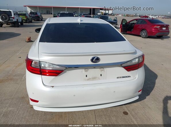 JTHBW1GG2H2154420 2017 LEXUS ES 300H Белый 