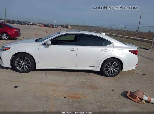 JTHBW1GG2H2154420 2017 LEXUS ES 300H Белый Панорамный вид салона 360°