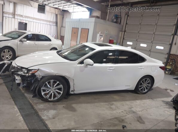 JTHBW1GG3H2144043 2017 LEXUS ES 300H Белый Панорамный вид салона 360°