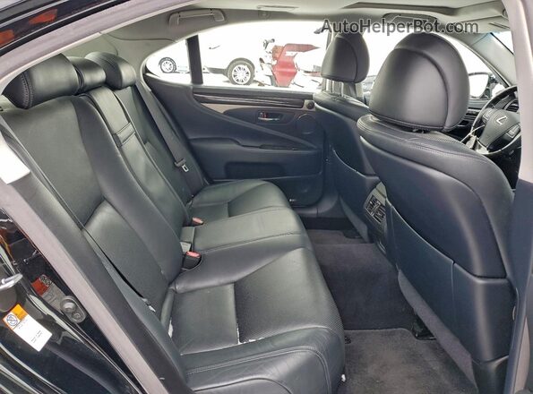 JTHCL5EF0G5026852 2016 LEXUS LS Black Widok tylnych siedzeń