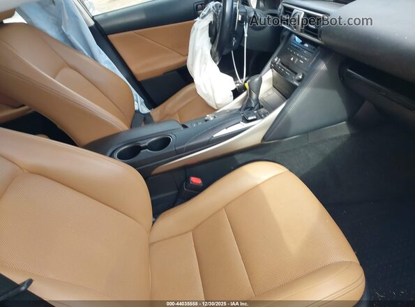 JTHCM1D28H5024675 2017 LEXUS IS 300 Белый Вид салона спереди