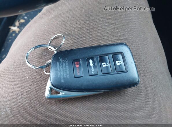 JTHCM1D2XG5012039 2016 LEXUS IS 300 Серебряный Вид панели приборов