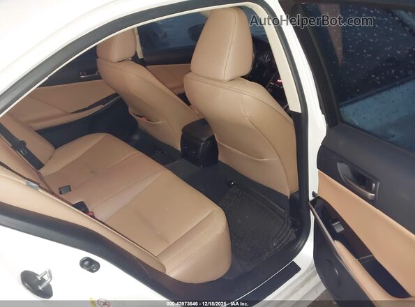 JTHCM1D2XH5021082 2017 LEXUS IS 300 White Vista de la etiqueta del VIN