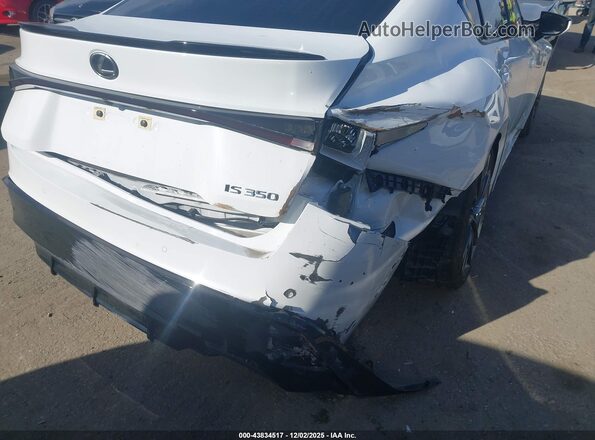 JTHGZ1B26P5066119 2023 LEXUS IS 350 White Widok z przodu
