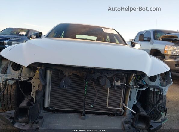 JTHGZ1B28N5053675 2022 LEXUS IS 350 Белый Вид задней части салона