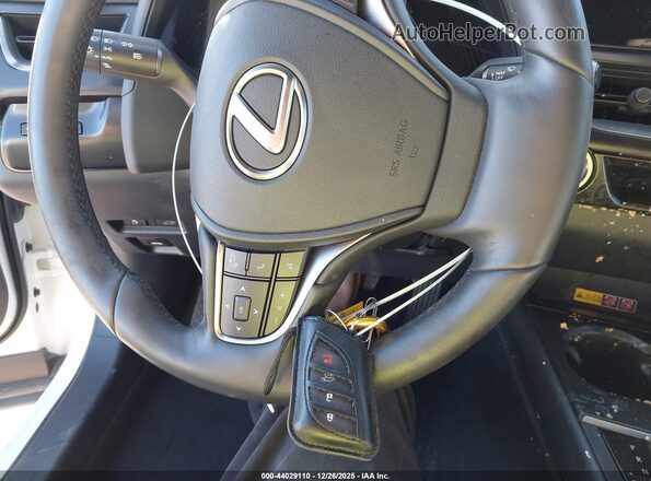 JTHP6JBH3P2156116 2023 LEXUS UX 250H White Widok deski rozdzielczej