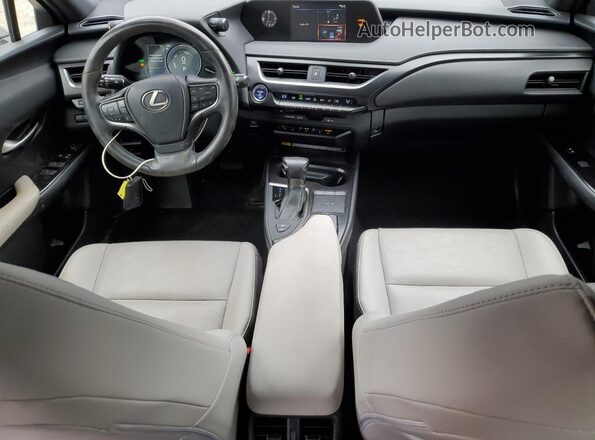 JTHP9JBH5L2032091 2020 LEXUS UX Серый Вид панели приборов