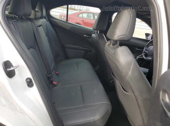 JTHP9JBH5M2047210 2021 LEXUS UX White Widok wnętrza z tyłu