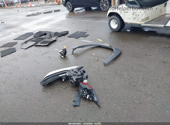 JTHU9JBH6K2011395 2019 LEXUS UX 250H Белый Вид щитка приборов