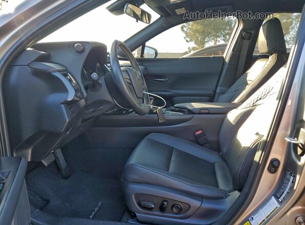 JTHX3JBH4N2054930 2022 LEXUS UX Silver Սալոնի դիմացի տեսք