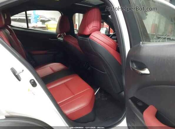 JTHY3JBH6K2003638 2019 LEXUS UX 200 White VIN sticker view