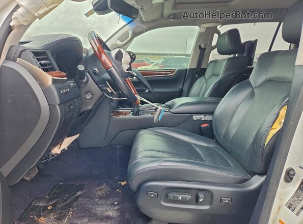JTJHY7AX2H4231998 2017 LEXUS LX Белый Вид салона спереди