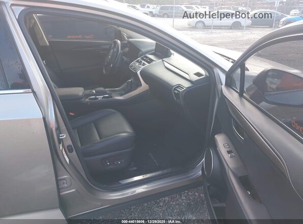 JTJYARBZ0K2146824 2019 LEXUS NX 300 Серебряный Вид салона спереди
