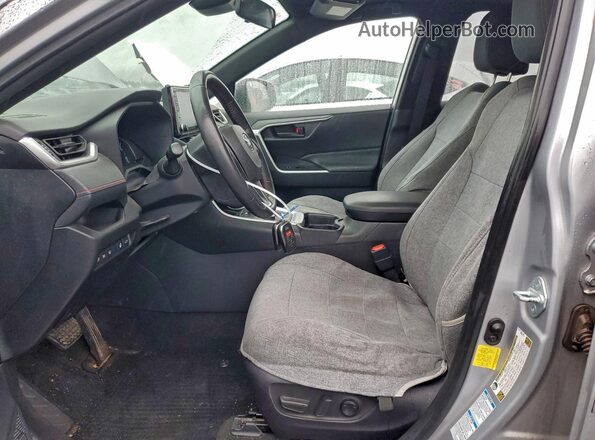 JTMAB3FV4MD046352 2021 TOYOTA RAV4 Серебряный Вид салона спереди