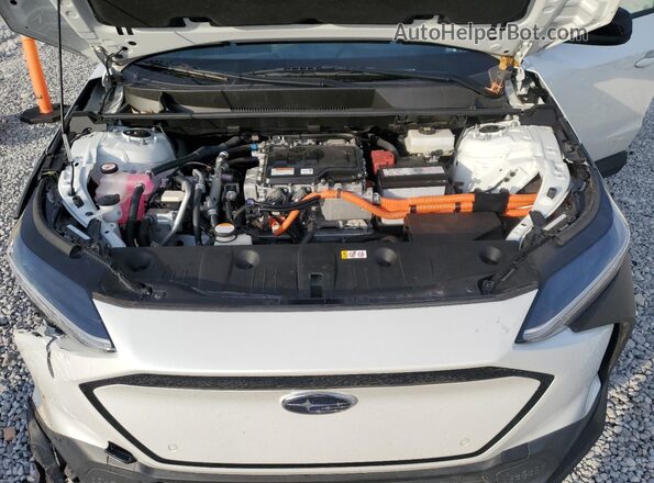JTMABABA9PA000898 2023 SUBARU SOLTERRA White ძრავის განყოფილების ხედი