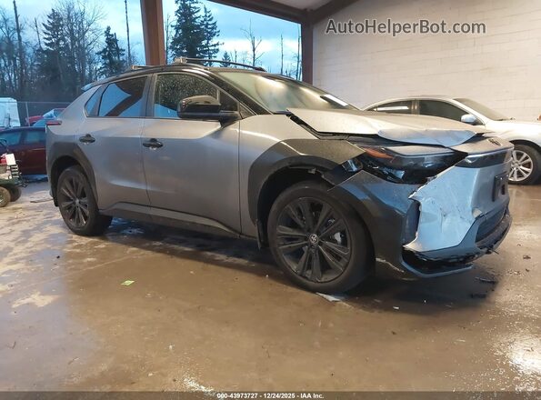 JTMABACA3SA092050 2025 TOYOTA BZ4X Серый Передняя правая четверть