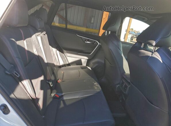 JTMFB3FV2ND096805 2022 TOYOTA RAV4 White Вид задніх сидінь