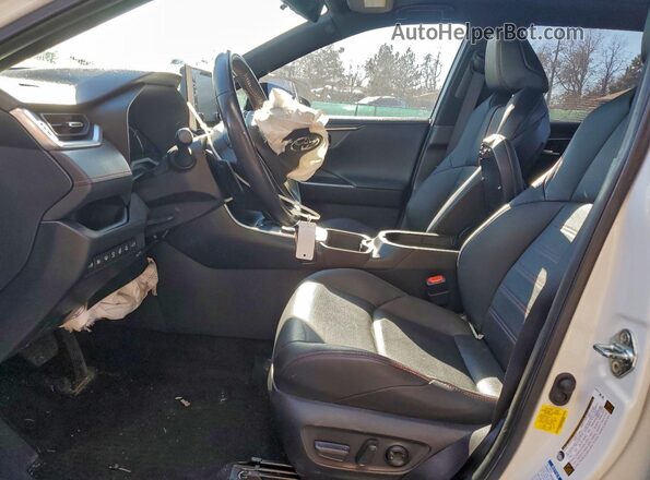 JTMFB3FV2ND096805 2022 TOYOTA RAV4 White Вид салону спереду