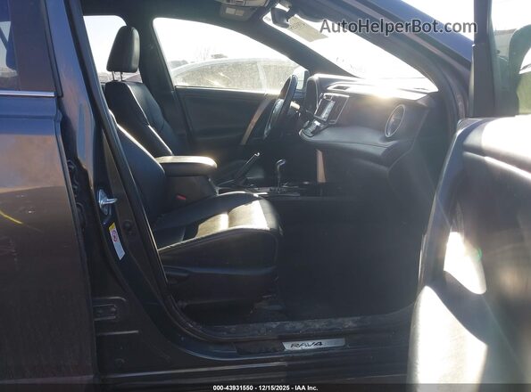 JTMJFREV2JJ258639 2018 TOYOTA RAV4 Gray Вид салону спереду
