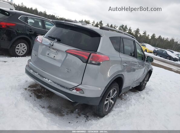 JTMRFREV9JJ212082 2018 TOYOTA LE Серебряный Задняя правая четверть