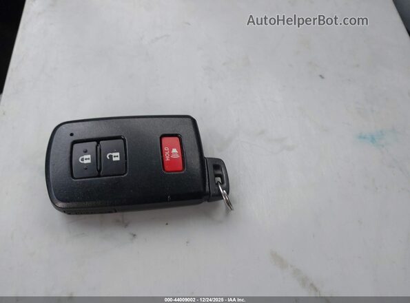JTMRFREV9JJ212082 2018 TOYOTA LE Серебряный Вид панели приборов
