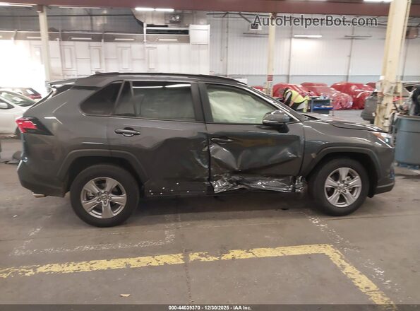 JTMRWRFV4SJ076475 2025 TOYOTA LE Pewter Սալոնի հետևի տեսք
