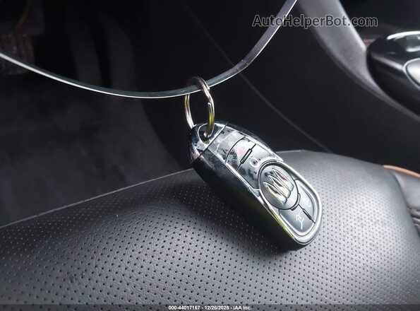 KL47LCE28RB070911 2024 BUICK OTHER Красный Вид панели приборов