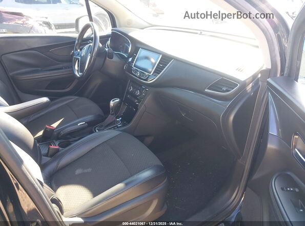 KL4CJASBXJB718637 2018 BUICK ENCORE Черный Вид салона спереди