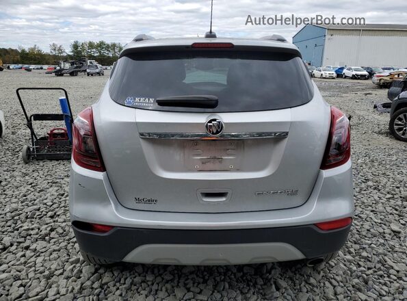 KL4CJESM2NB559708 2022 BUICK ENCORE Серебряный Вид сзади