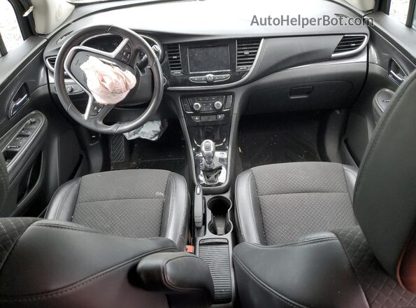 KL4CJESM2NB559708 2022 BUICK ENCORE Серебряный Вид панели приборов