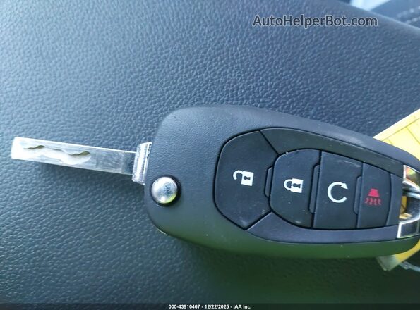 KL77LFEP4TC009783 2026 CHEVROLET TRAX Maroon Dashboard view