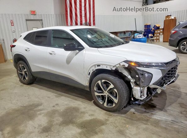 KL77LGE28RC063963 2024 CHEVROLET TRAX White Передня права чверть