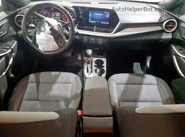 KL77LGE28RC063963 2024 CHEVROLET TRAX White Вид панелі приладів