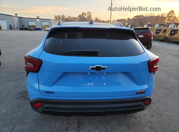 KL77LJE23RC047473 2024 CHEVROLET TRAX Синий Вид сзади