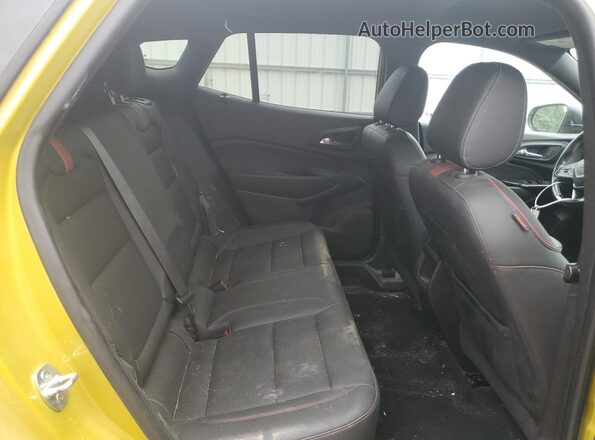 KL77LJE27RC025962 2024 CHEVROLET TRAX Золотой Вид задних сидений