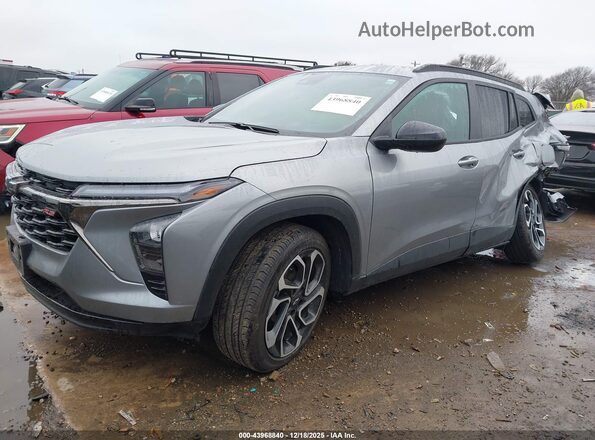 KL77LJEP0TC017723 2026 CHEVROLET TRAX Silver Front left