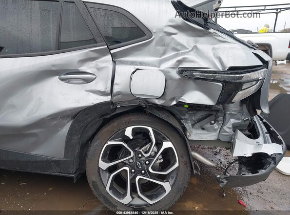 KL77LJEP0TC017723 2026 CHEVROLET TRAX Silver Front view