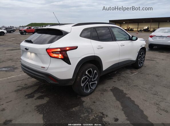 KL77LJEP9SC242219 2025 CHEVROLET TRAX Белый Задняя правая четверть