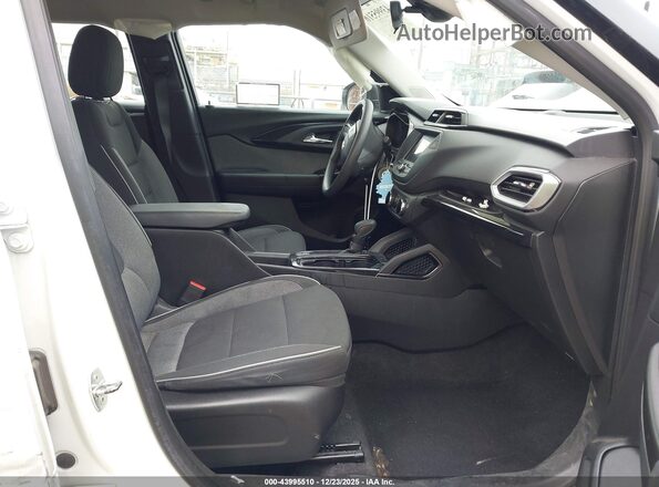 KL79MMS20NB098778 2022 CHEVROLET TRAILBLAZER White Widok wnętrza z przodu