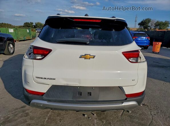 KL79MPS22MB152338 2021 CHEVROLET TRAILBLAZER Белый Вид сзади