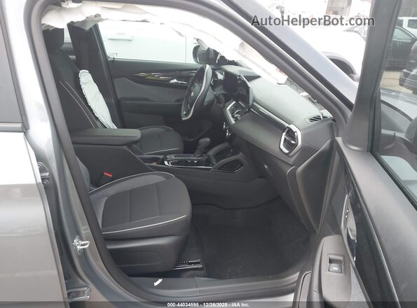 KL79MPSL2SB188732 2025 CHEVROLET TRAILBLAZER Gray Vista interior delantera