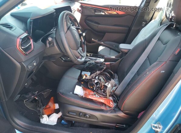 KL79MTSL1TB019652 2026 CHEVROLET TRAILBLAZER Синий Вид салона спереди