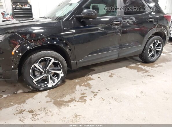 KL79MUSL1PB183298 2023 CHEVROLET TRAILBLAZER Черный Вид спереди