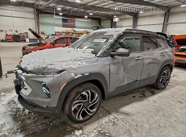KL79MUSL3TB049113 2026 CHEVROLET TRAILBLAZER Серый Передняя левая четверть