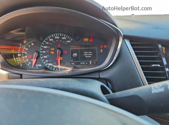 KL7CJKSBXMB302231 2021 CHEVROLET TRAX Серебряный Вид щитка приборов