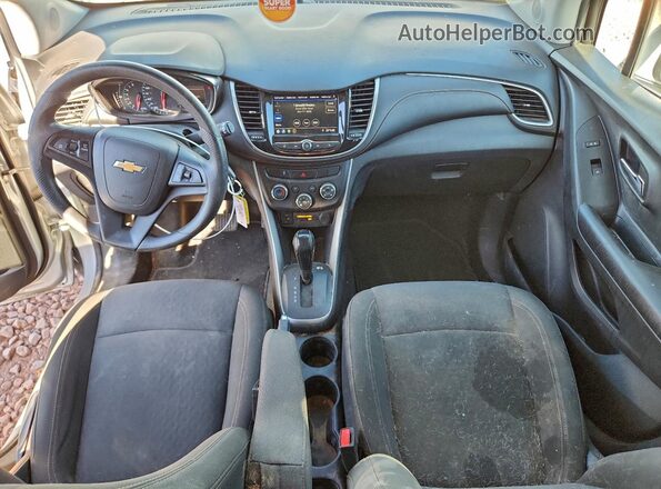 KL7CJKSBXMB302231 2021 CHEVROLET TRAX Серебряный Вид панели приборов