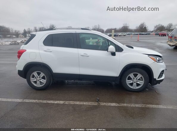KL7CJLSB2MB310409 2021 CHEVROLET TRAX White Rear interior view